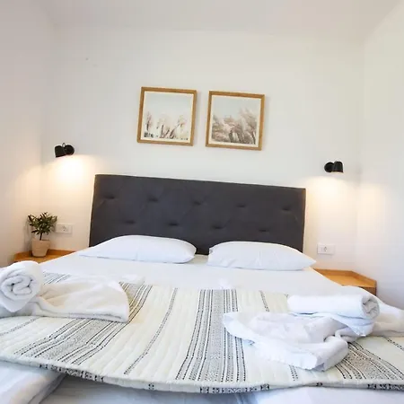 Апартаменты Pipi 2br With Balcony Задар