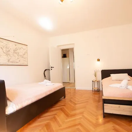 Pipi 2br With Balcony Апартаменты