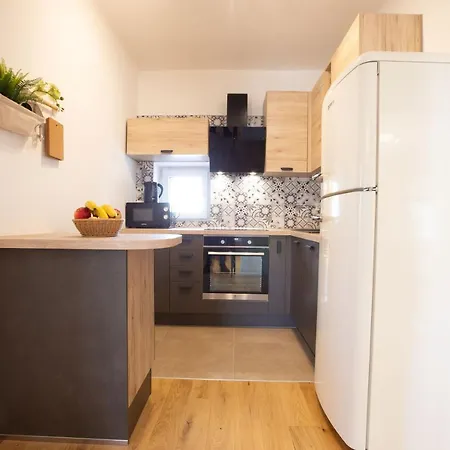Апартаменты Pipi 2br With Balcony *