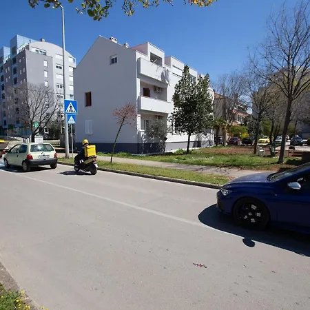 Pipi 2br With Balcony Апартаменты