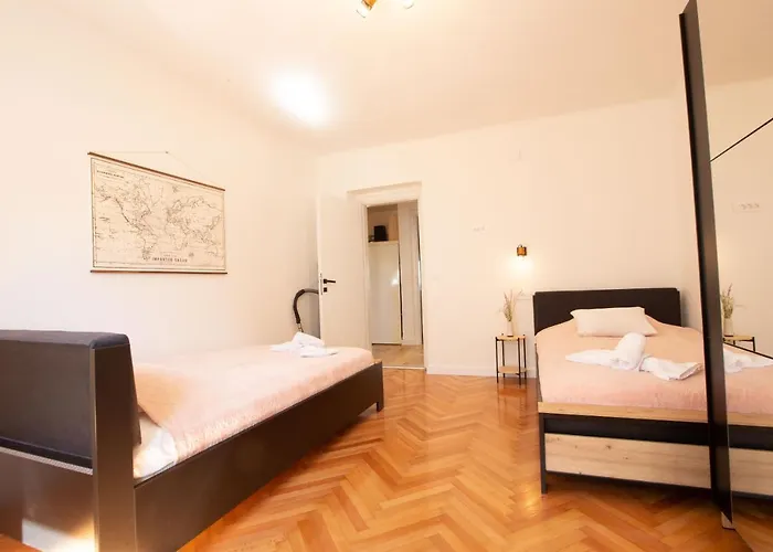 Pipi 2br With Balcony Appartamento