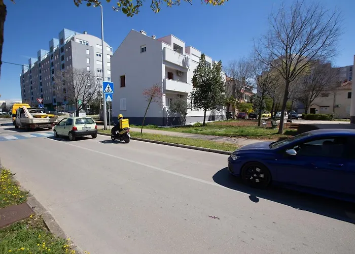 Pipi 2br With Balcony Appartamento