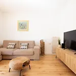 Pipi 2br With Balcony Apartman Zára
