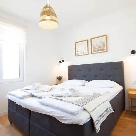 Pipi 2br With Balcony * Zadar