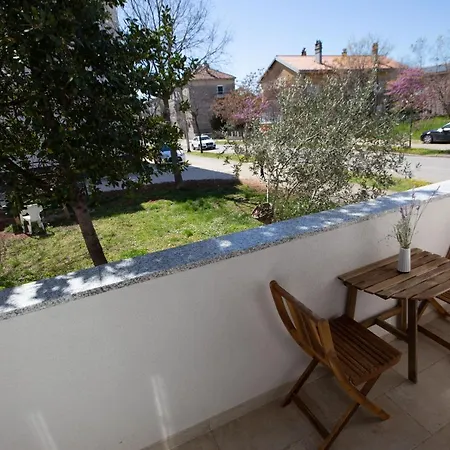 Apartment Pipi 2br With Balcony *
