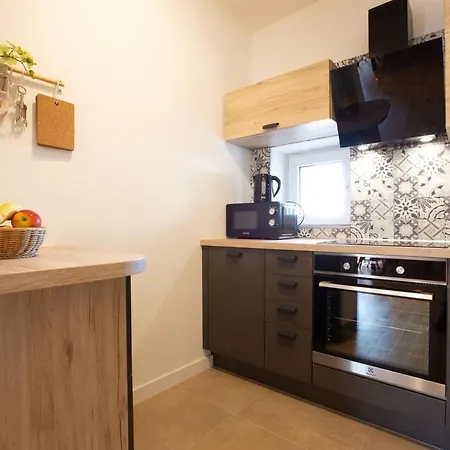 Appartement Pipi 2br With Balcony