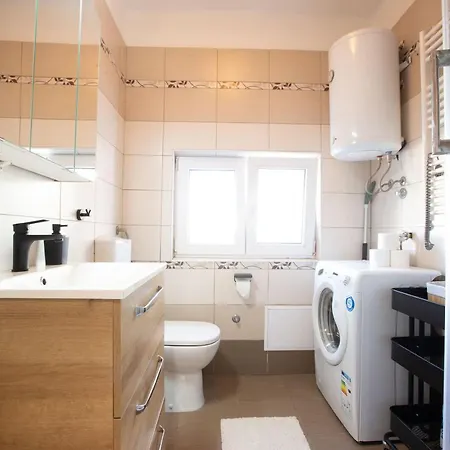 Appartement Pipi 2br With Balcony Zadar