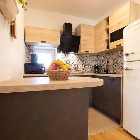 Pipi 2br With Balcony Zadar