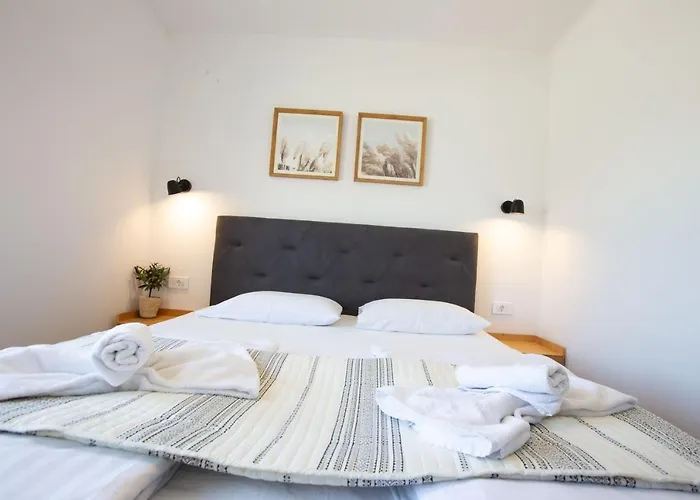 アパート Pipi 2br With Balcony ザダル