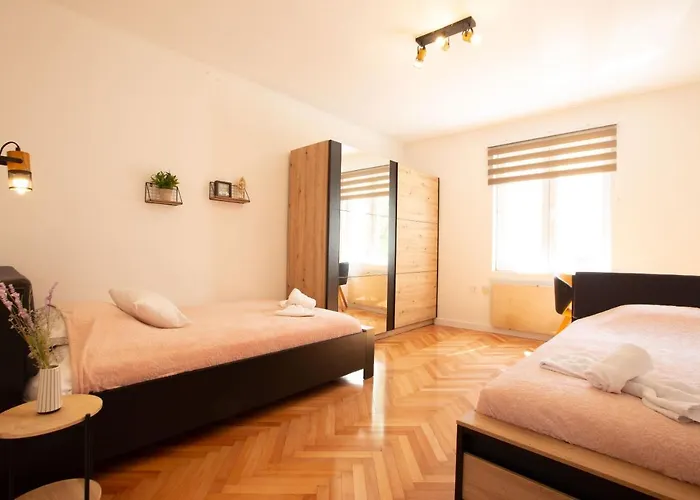 Pipi 2br With Balcony *