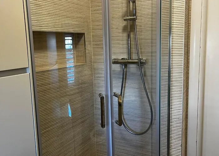 Pipi 2br With Balcony Apartament *
